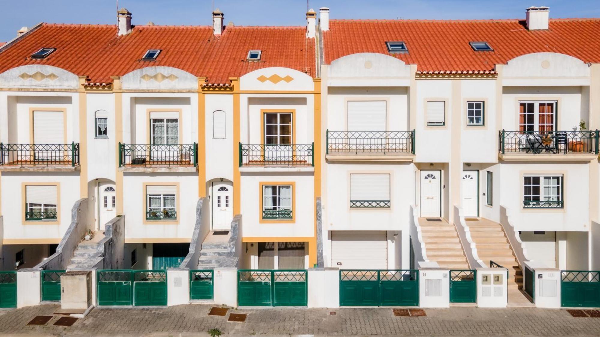Baleal Happiness Surf House Villa Ferrel  Exterior photo
